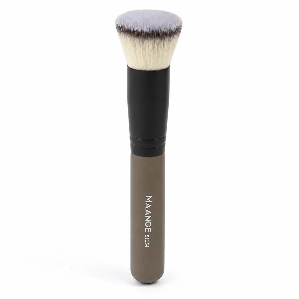 Foundation Brush Soft Synthetic Bristles & Ergonomic Handle