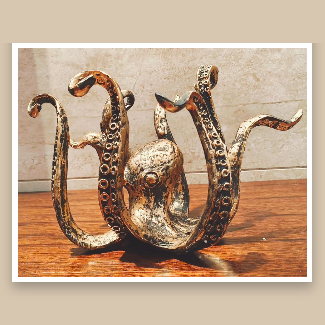 Mug Tree Stand with Tentacle Hooks – Antique Bronze Kitchen Organizer