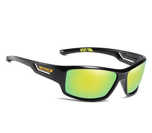 Dynamic Light-Adjusting Sunglasses for Everyday Adventures