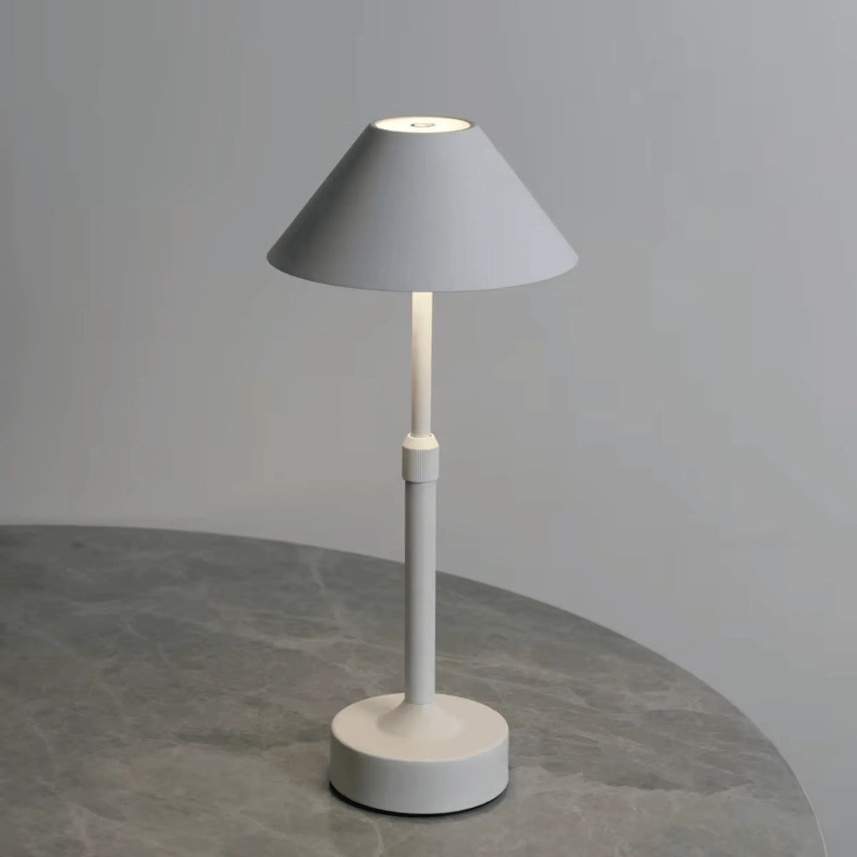 Adjustable Cordless LED Table Lamp with Dimmable Features