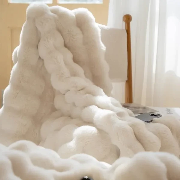Soft Double-Lined Faux Fur Blanket for Couch – Fluffy Sofa Throw