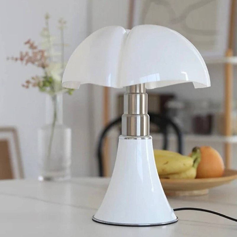 Adjustable Petal Design LED Table Lamp with Touch Control and Dimming