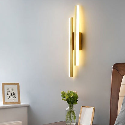 Contemporary LED Wall Light in Linear Design