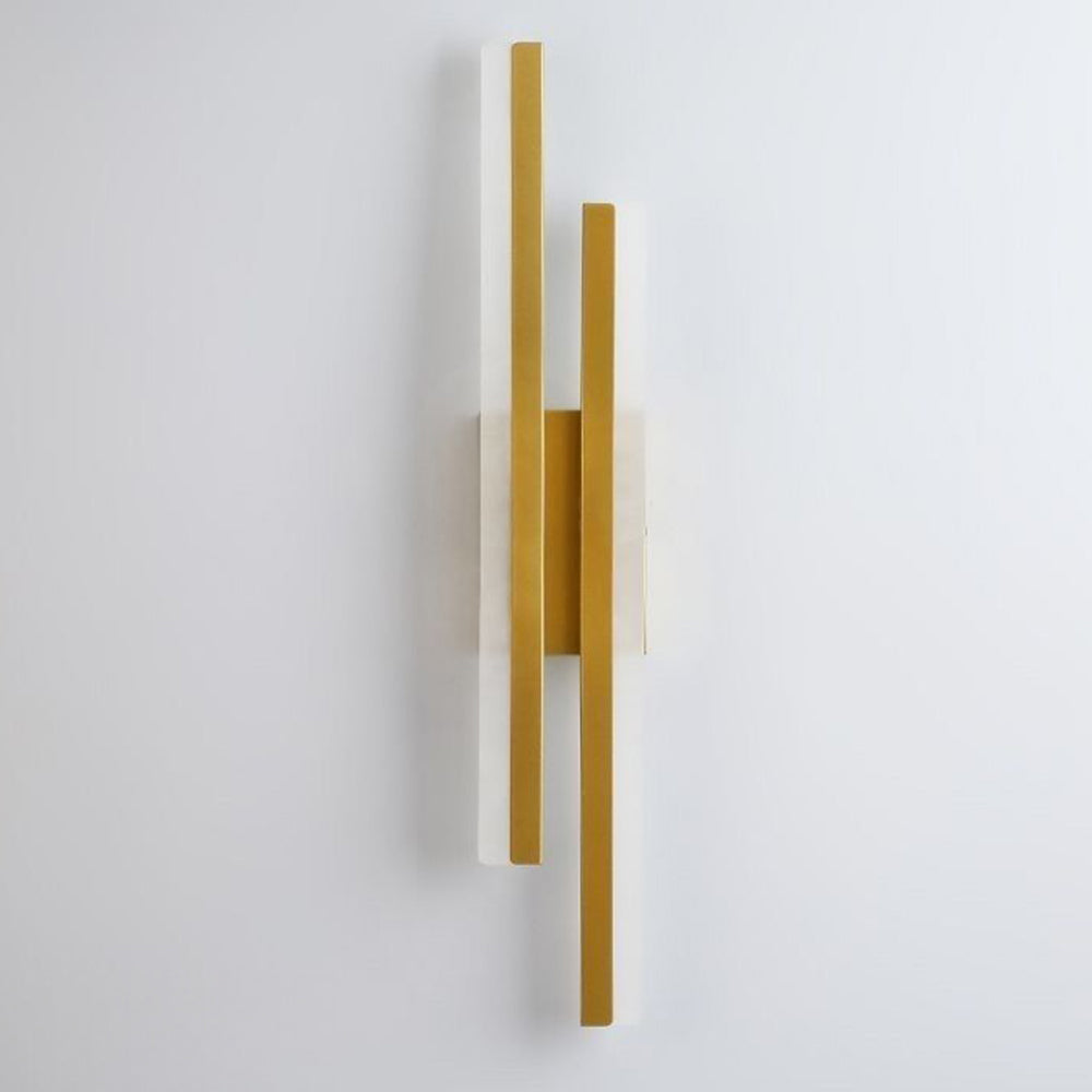 Contemporary LED Wall Light in Linear Design