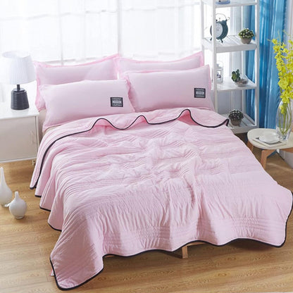 Lightweight Throw Blanket for Cooling Comfort