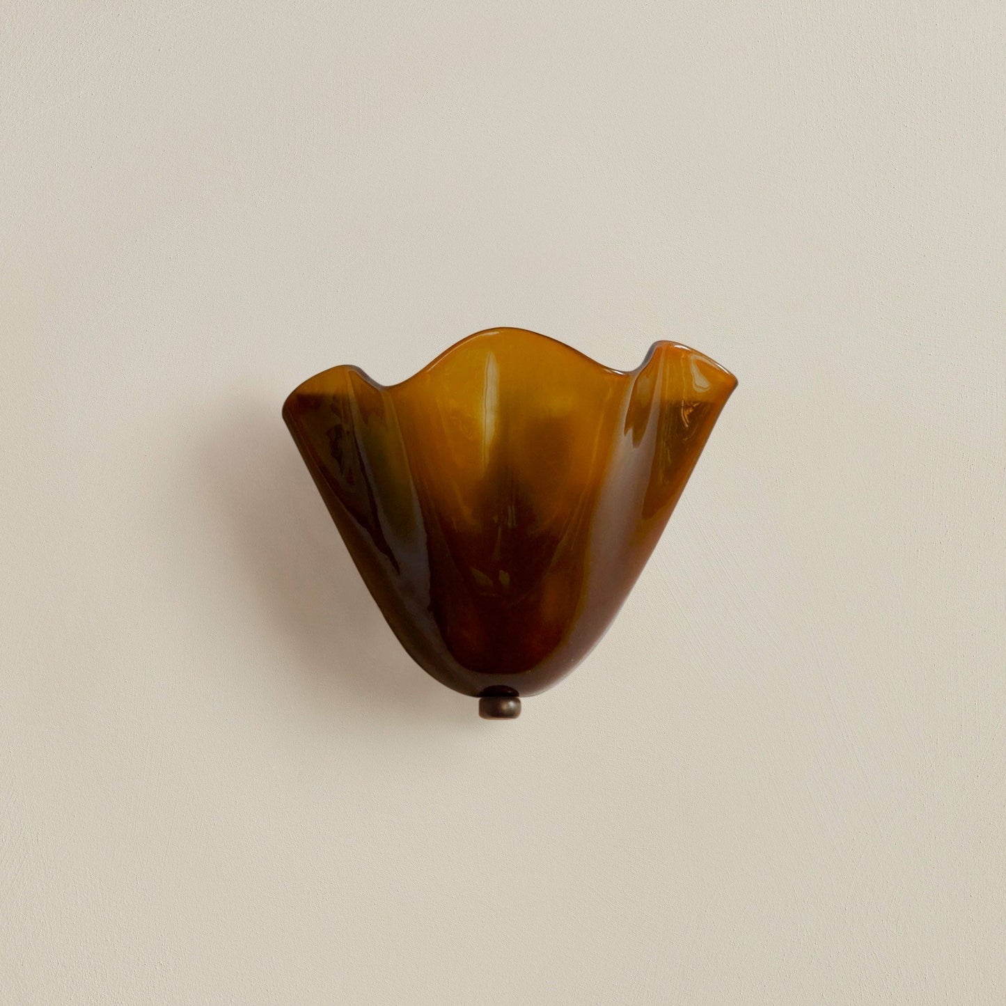 LED Wall Light in Art Deco Shell Design