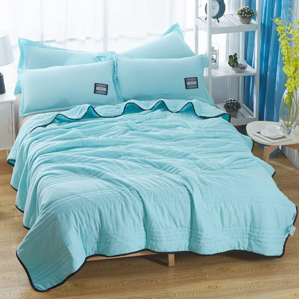Lightweight Throw Blanket for Cooling Comfort