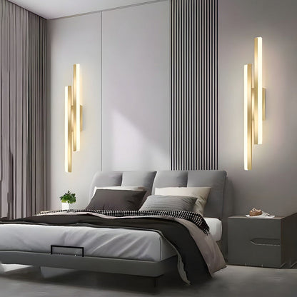 Contemporary LED Wall Light in Linear Design
