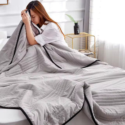 Lightweight Throw Blanket for Cooling Comfort