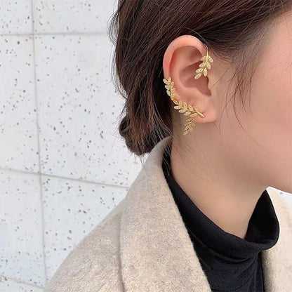 Elegant Clip-On Earrings with Adjustable Fit and Dazzling Accents