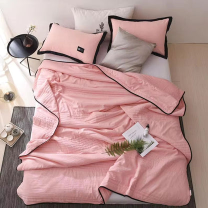 Lightweight Throw Blanket for Cooling Comfort