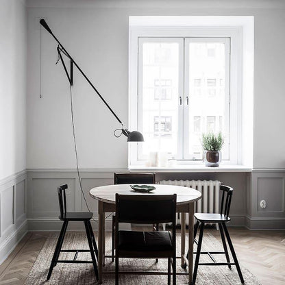 Versatile Wall-Mounted Lamp with Flexible Arm and Weight Balance