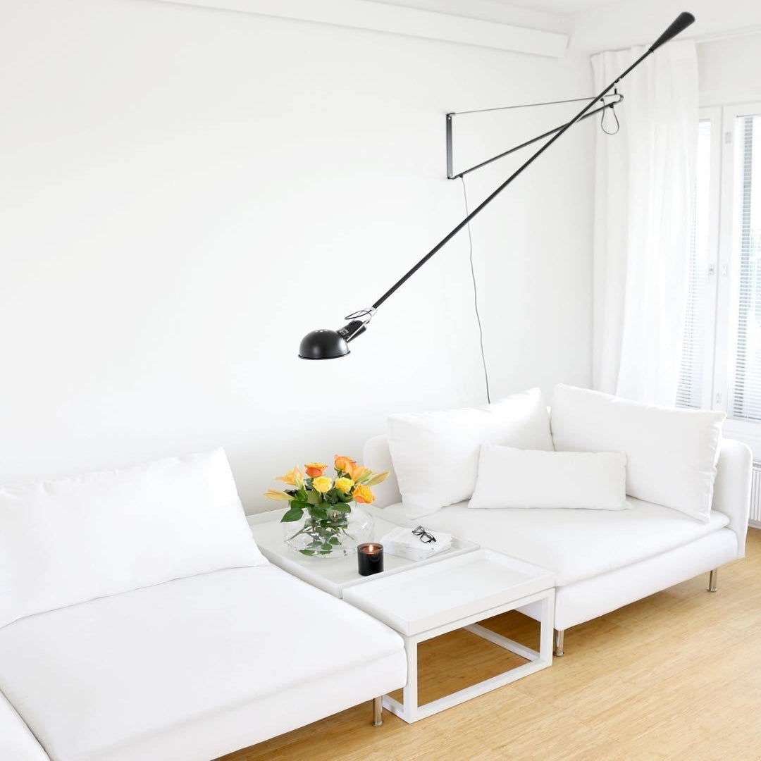Versatile Wall-Mounted Lamp with Flexible Arm and Weight Balance
