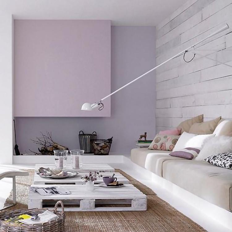 Versatile Wall-Mounted Lamp with Flexible Arm and Weight Balance