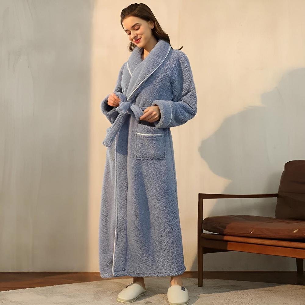 Pocketed Bathrobe with Tie Closure