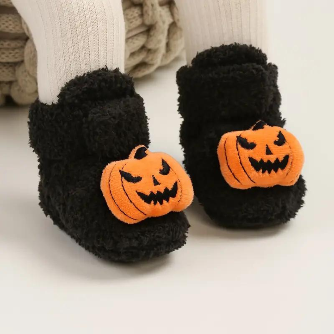 Cozy Fleece Slippers for Kids with Spooky Halloween Designs