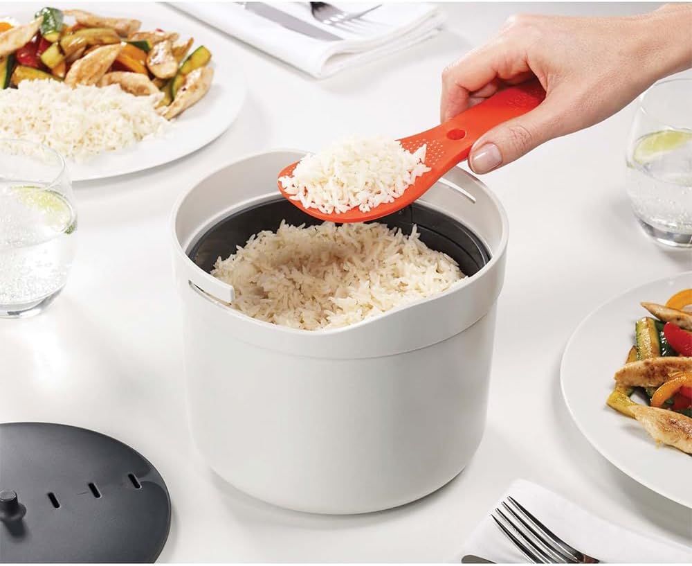 QuickCook Microwave Rice Maker with Locking Handle & Strainer, 2L