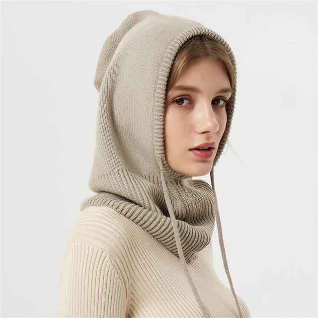 Luxurious Cashmere Hooded Beanie with Custom Fit and Travel-Friendly Design