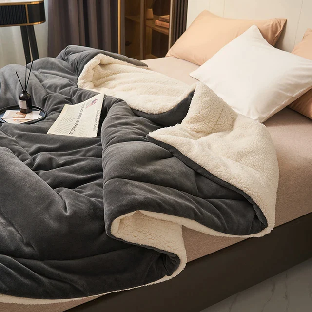 Cozy Dual-Sided Throw Blanket for Warmth