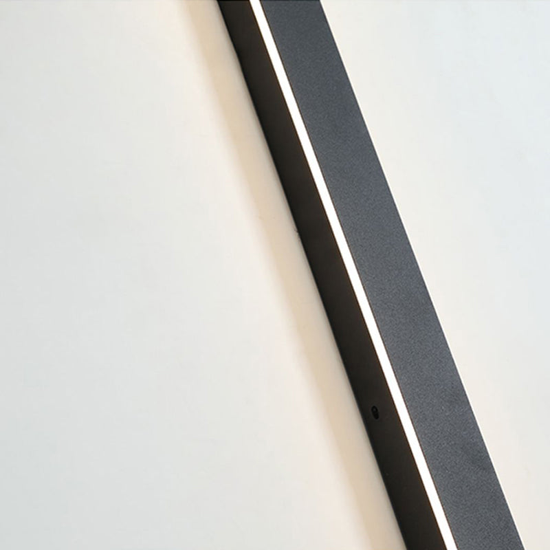 Outdoor LED Wall Light in Linear Minimalist Design