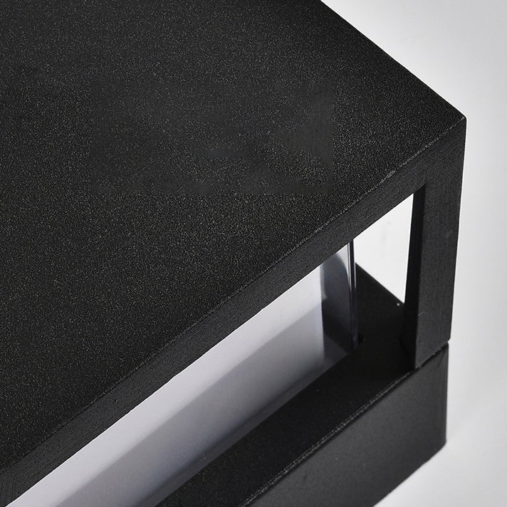 Modern Outdoor Wall Light Fixture - Waterproof Aluminum Design