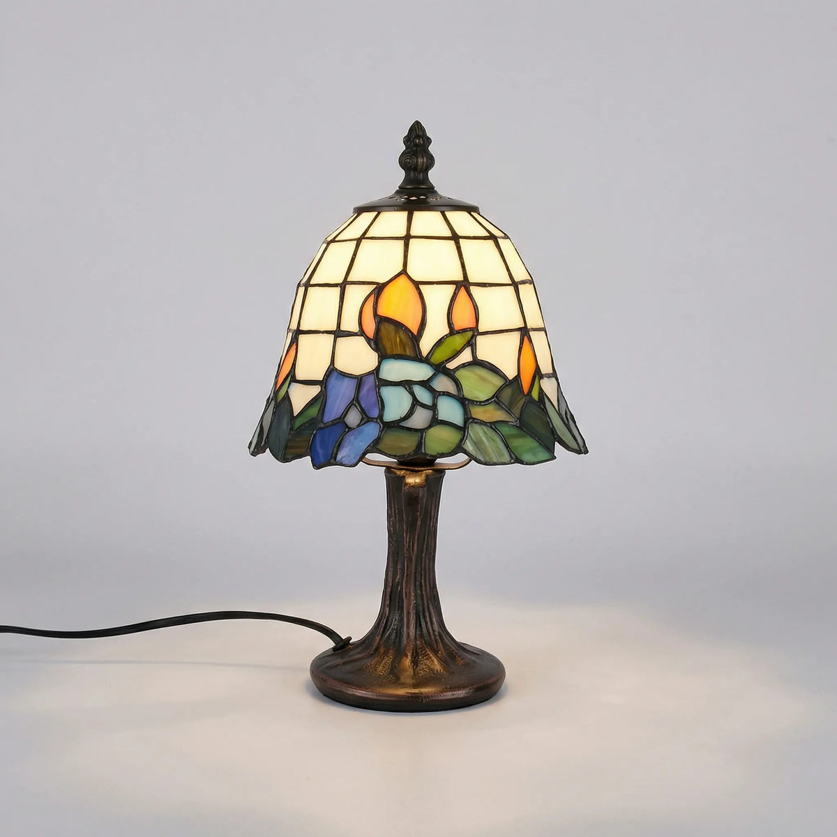 Elegant Home Lighting – LED Stained Glass Table Lamp with Nickel Base