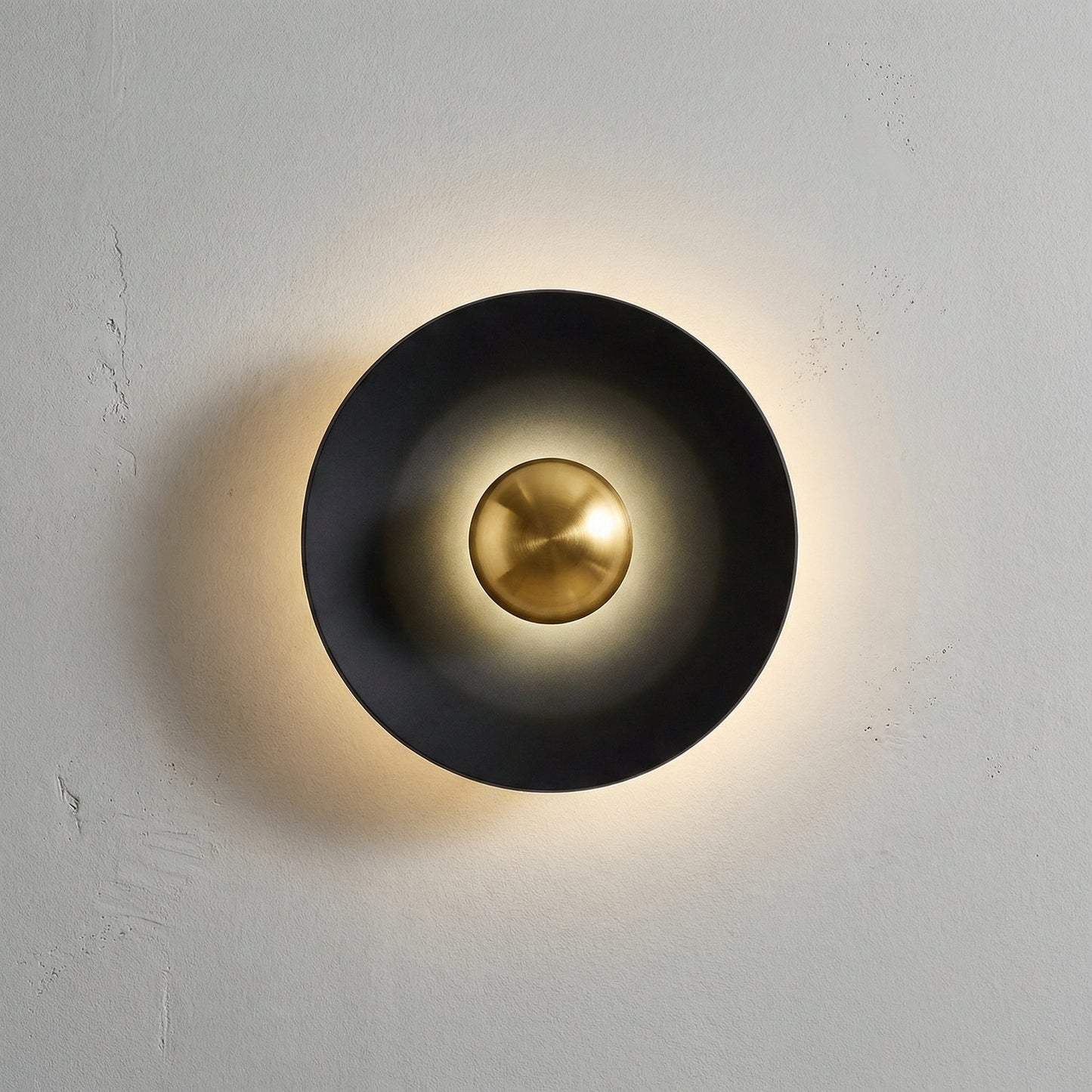 Gold Finish Round Wall Light with Integrated LED – Creates Warm Ambiance