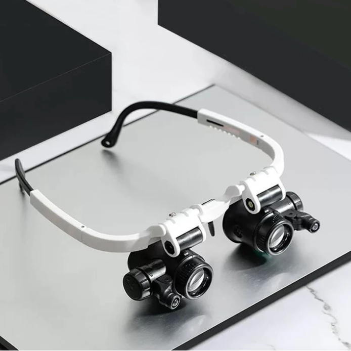 Dual LED Light Magnifier with Four Replaceable Lenses