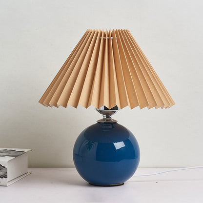 Elegant Ceramic Table Lamp with Minimalist Pleated Style