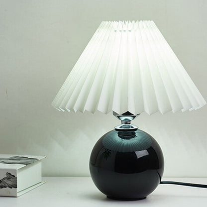 Elegant Ceramic Table Lamp with Minimalist Pleated Style
