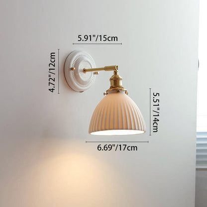 Wall Light Fixture in Ceramic with Brass Details – Vintage Style