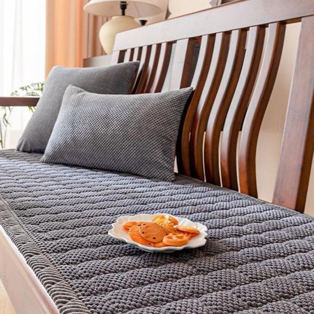Upholstery Protector with Texture for Sofas