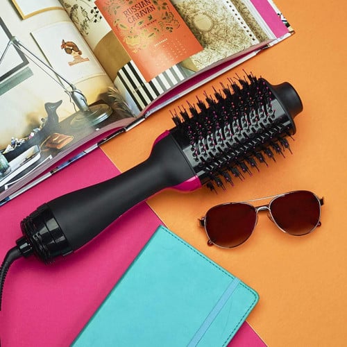 Versatile Air Styling Brush with Ceramic Coating and Four Heat Levels