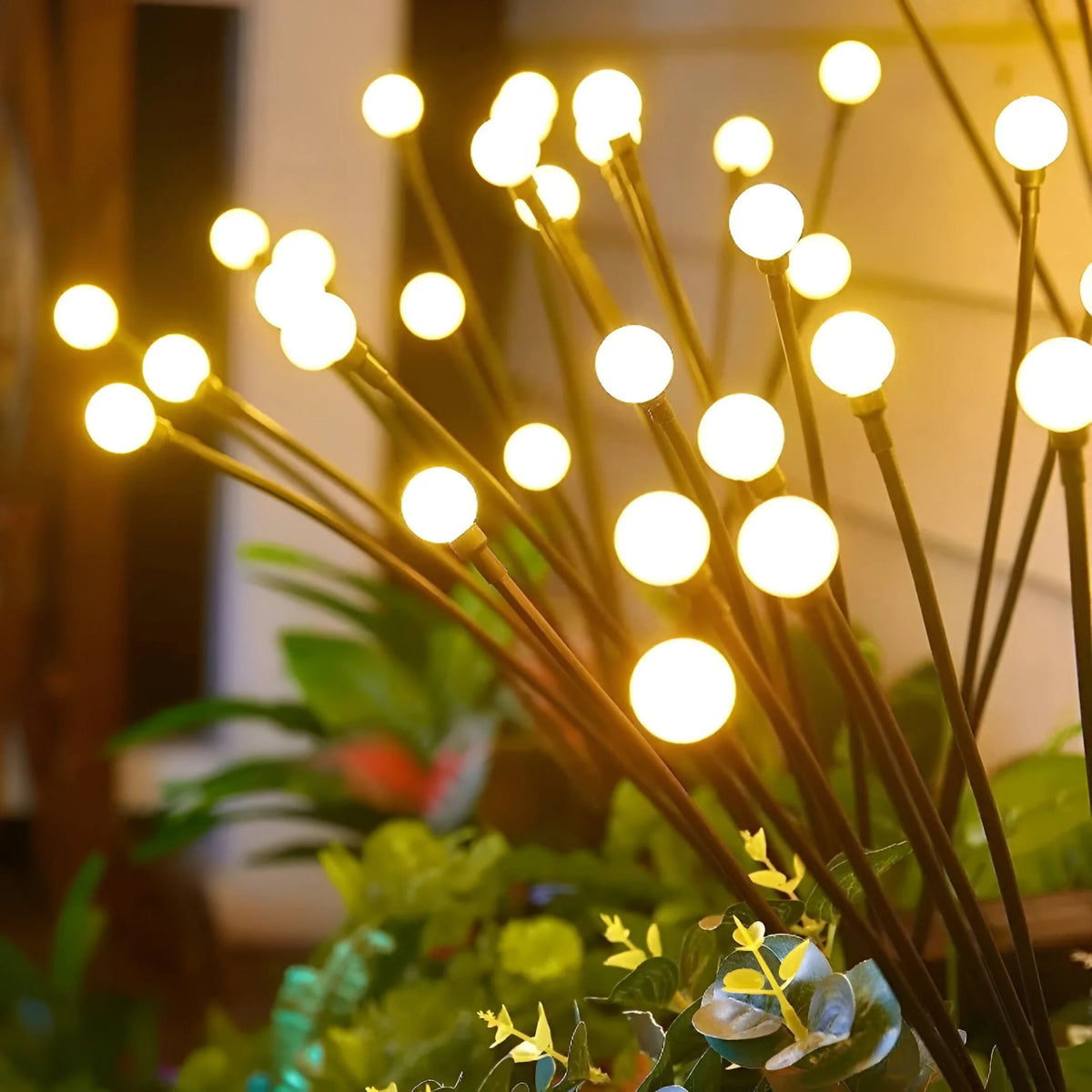 Weatherproof Garden Lighting with Dusk Sensor – Solar-Powered Outdoor Lamps