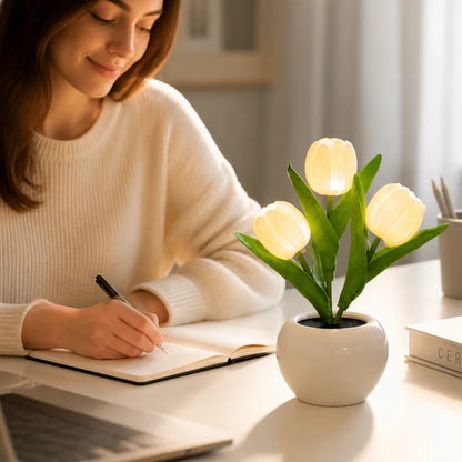 Floral Lamp Tulip LED Warm Glow USB & Battery