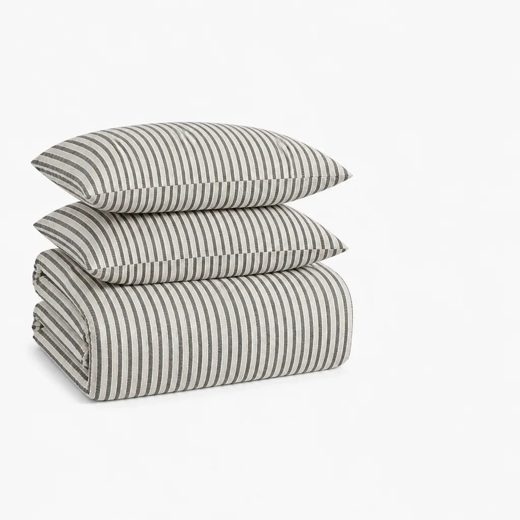 Striped Bed Set with Duvet Cover and Pillowcases (100% Cotton)