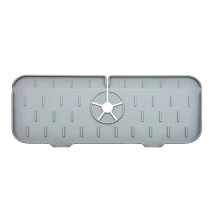 Kitchen Splash Mat in Silicone with Drainage Channels and Elevated Edge