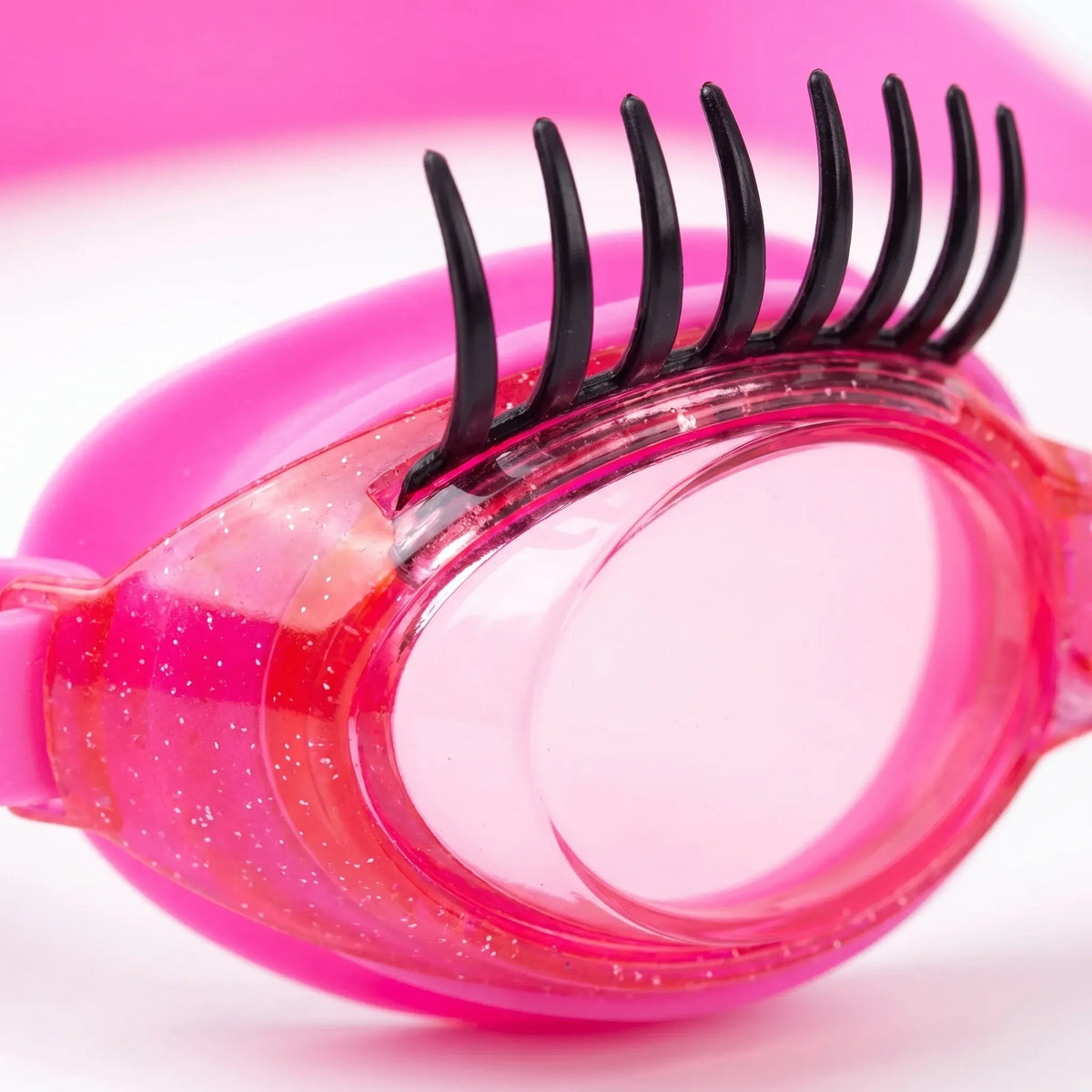 Heart-Shaped Swimming Goggles for Kids with Anti-Fog Lenses - Fun Style