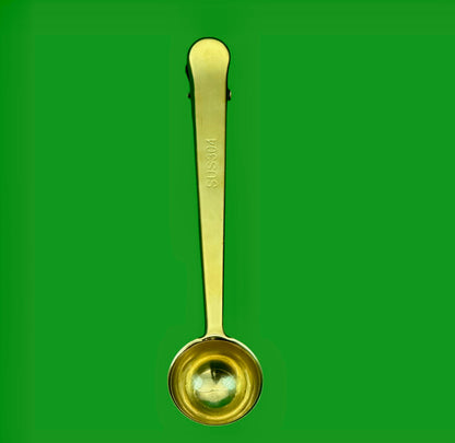 Dual-Function Tea Measure and Clip for Freshness