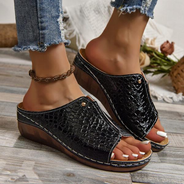 ComfortFlex Women’s Supportive Sandals with Arch Alignment