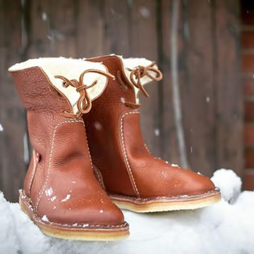 Heritage Waterproof Leather Boots with Cozy Wool Lining
