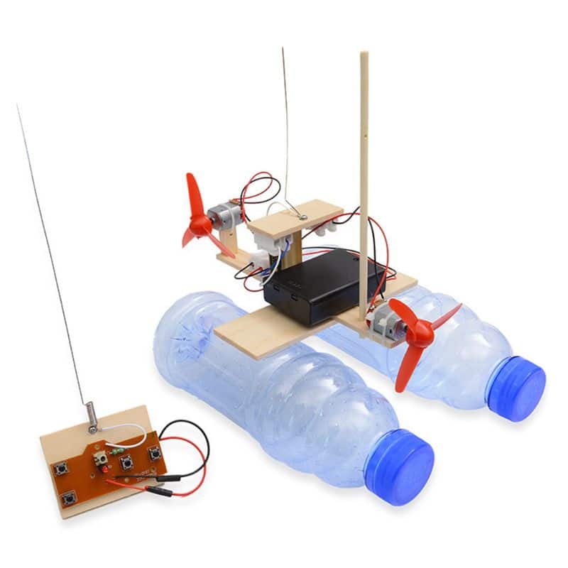 Remote Control Wooden Boat Toy for Kids – 18 x 25 cm Assembly Kit, AA Battery