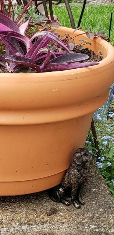 Decorative Pot Feet for Labradors | Frost-Resistant Design for Better Drainage