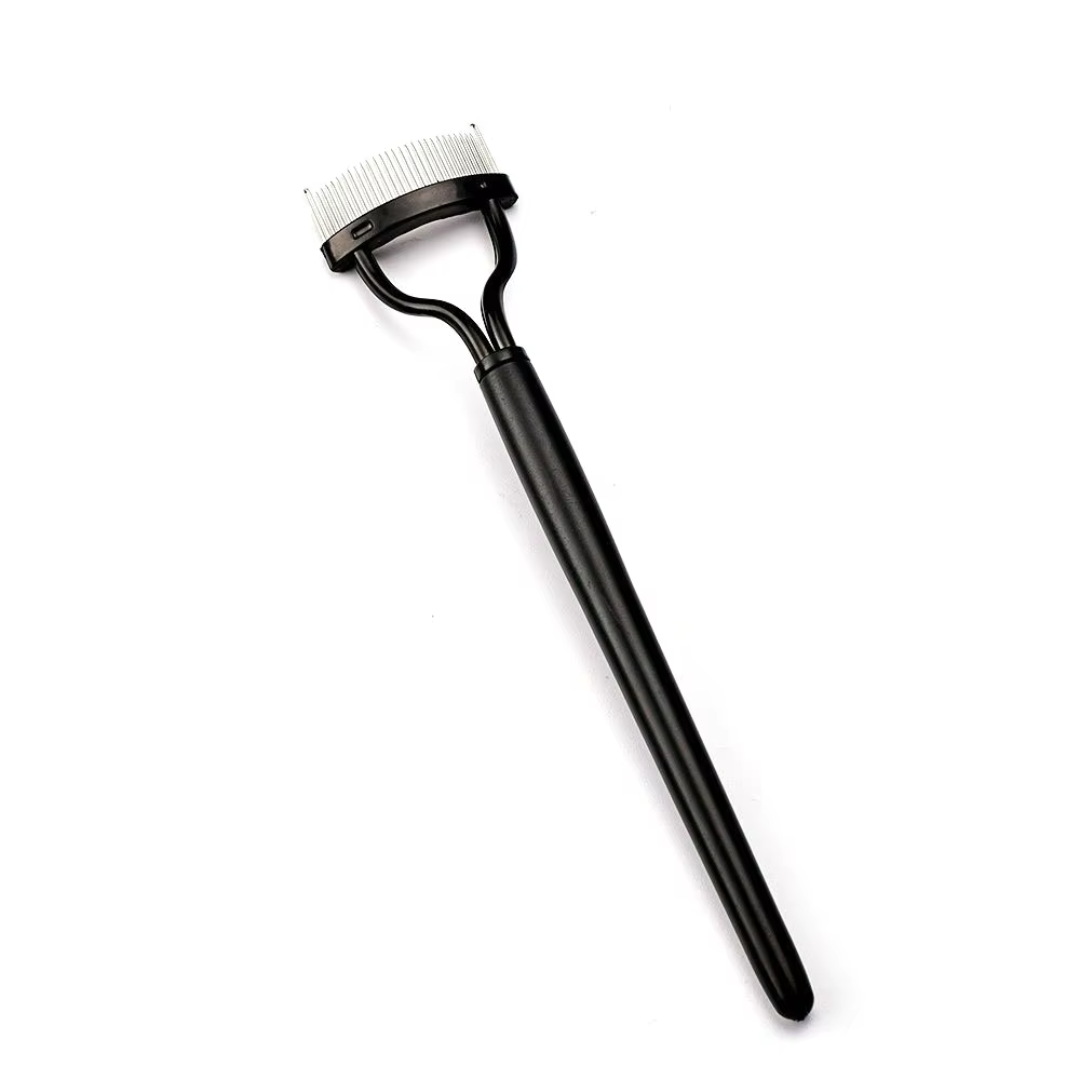 Curved Eyelash Comb Tool for Clump-Free Separation and Application