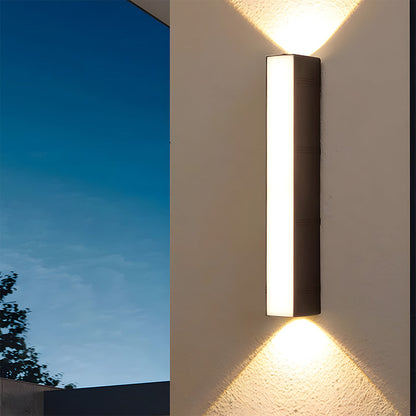 Outdoor Wall Light with LED – Adjustable Minimalist Design