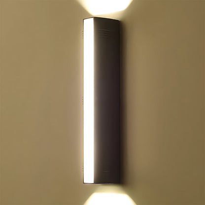 Outdoor Wall Light with LED – Adjustable Minimalist Design