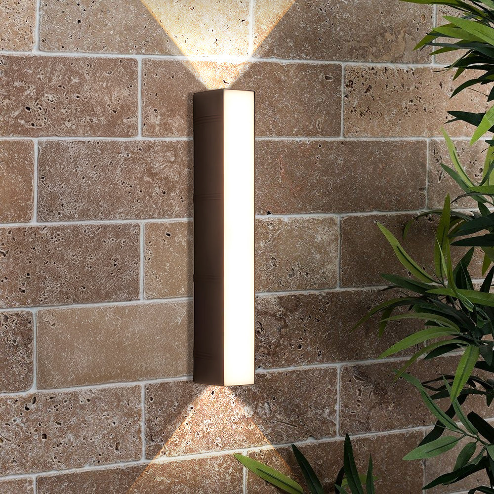 Outdoor Wall Light with LED – Adjustable Minimalist Design