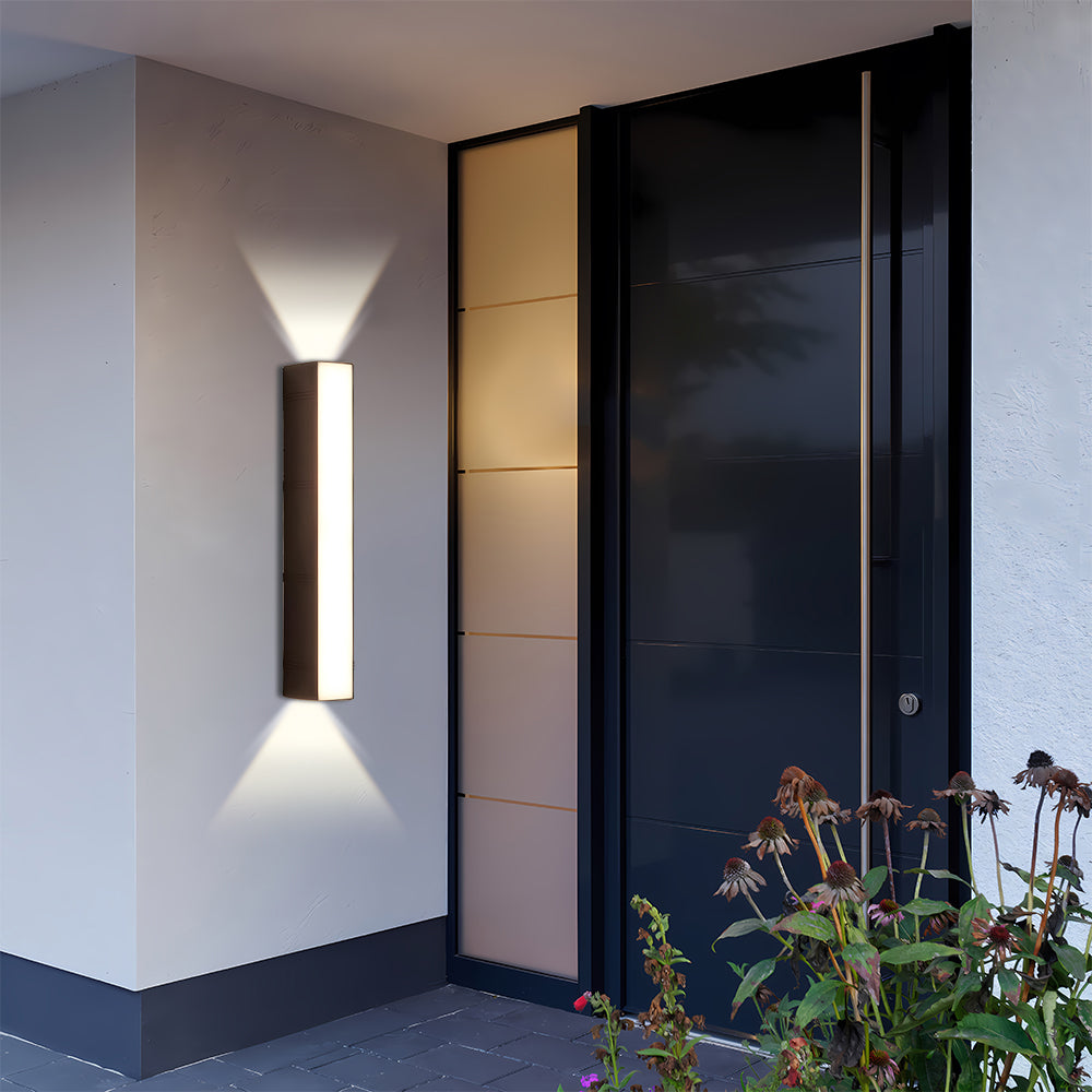 Outdoor Wall Light with LED – Adjustable Minimalist Design
