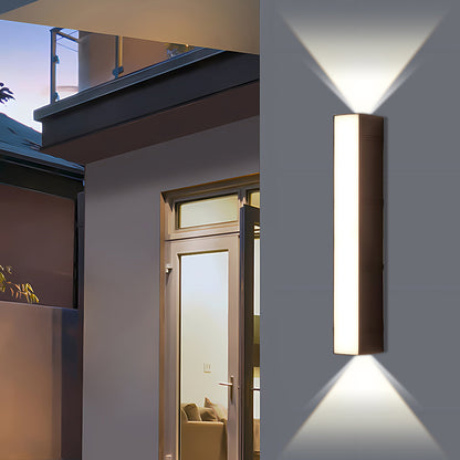 Outdoor Wall Light with LED – Adjustable Minimalist Design