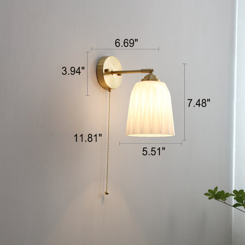 Modern Wall Sconce Light in Brass and Glass Design